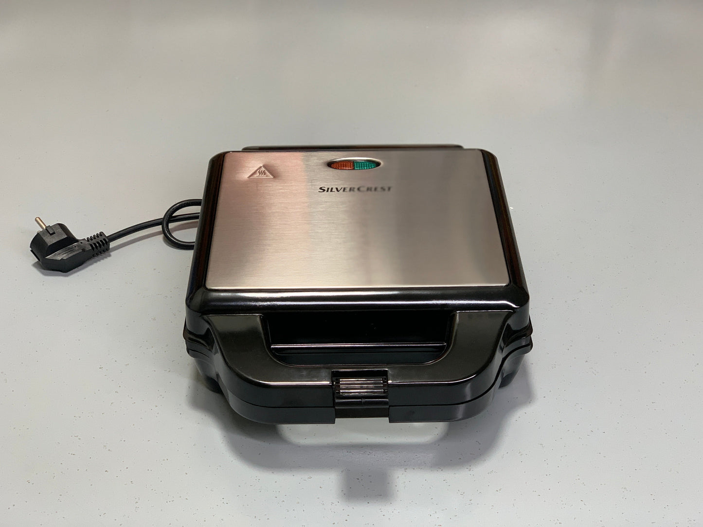 DUBAIZONES™ Silver Crest Sandwich Maker