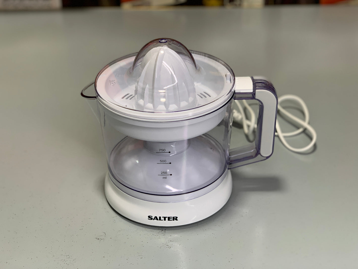 DUBAIZONES™ Salter Citrus juicer imported quality