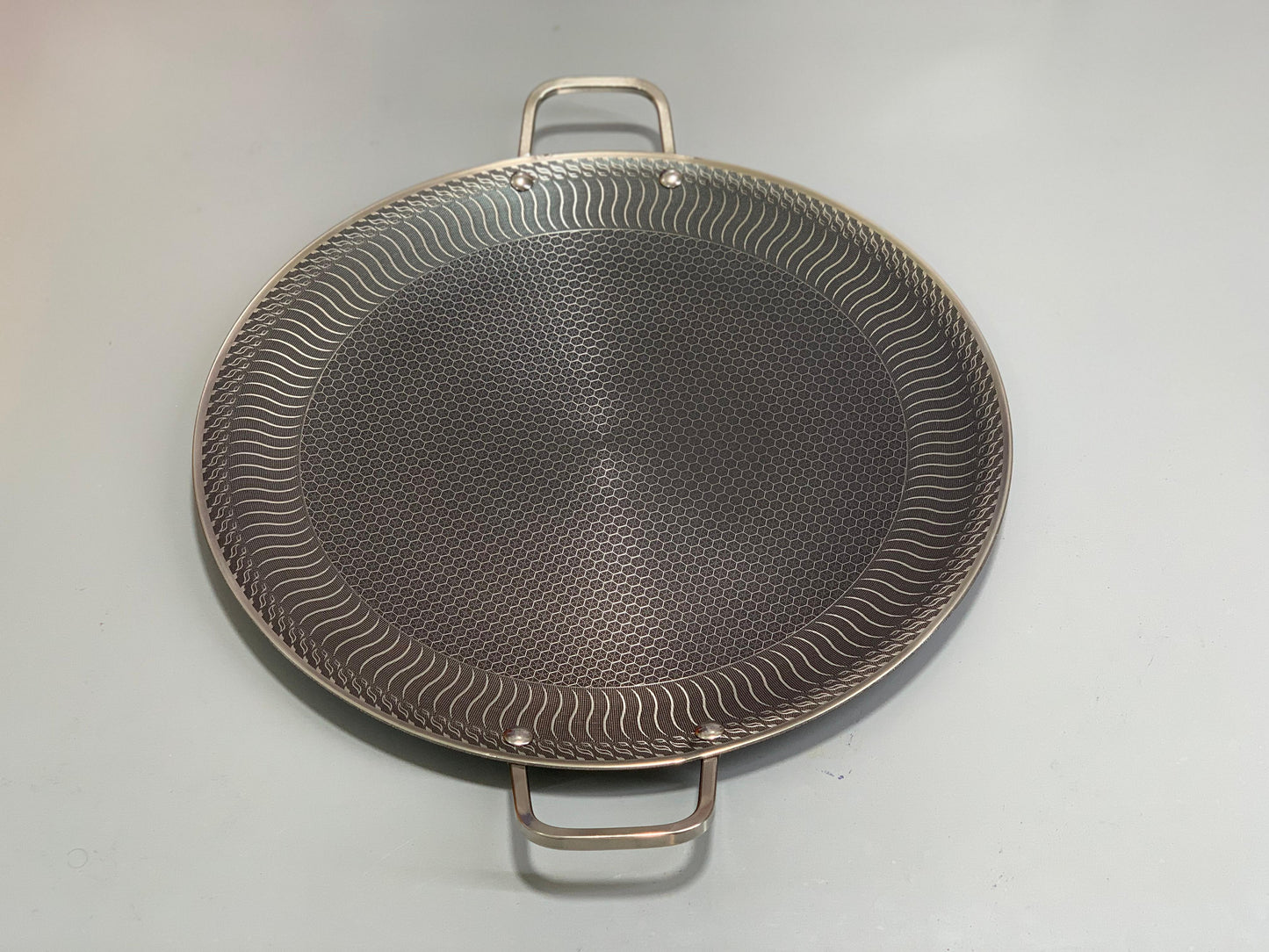 DUBAIZONES™ HoneyComb Laser Coating Tawa , Stainless Steel