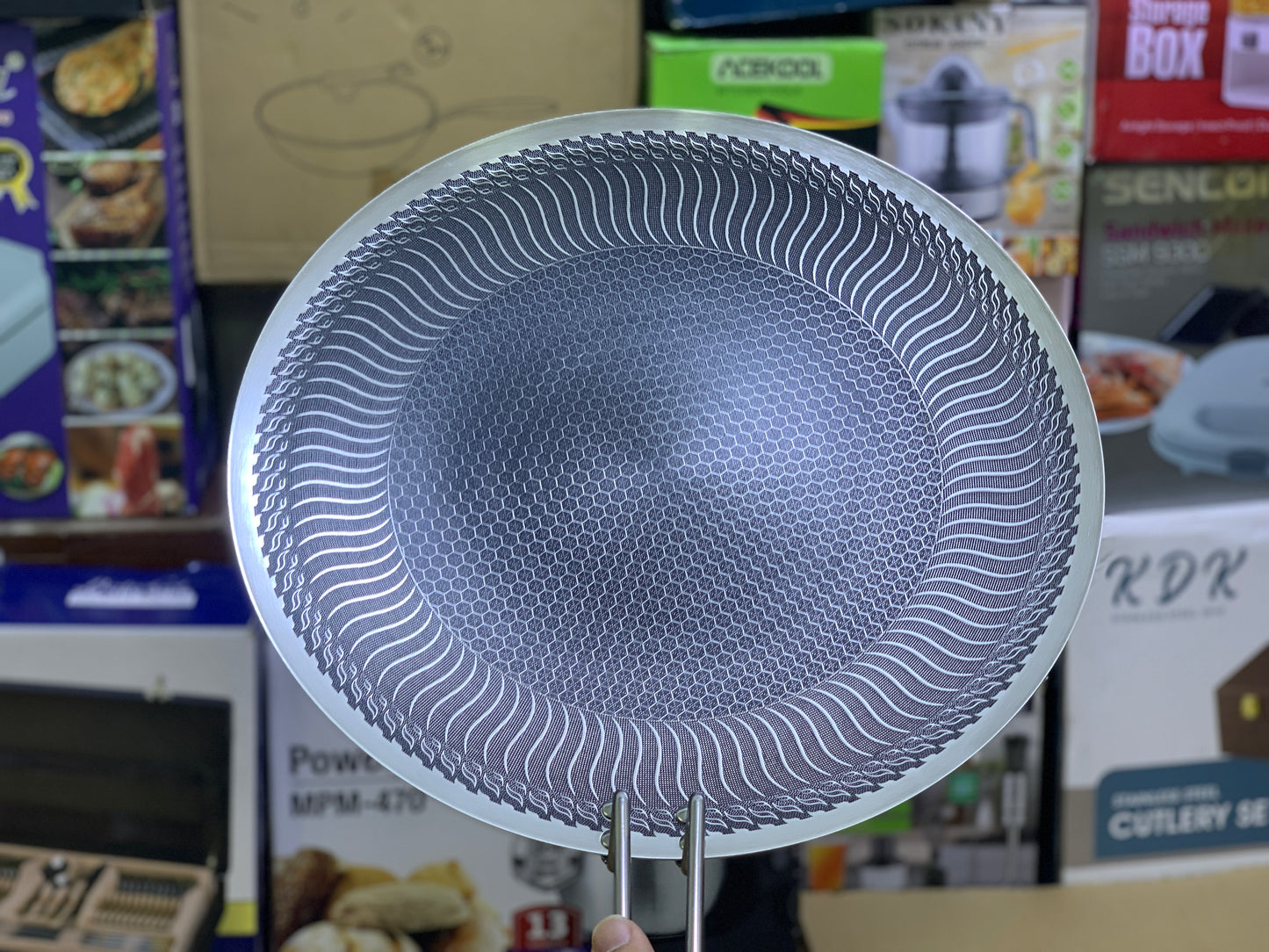 Laser Coating Tawa with Long Handle