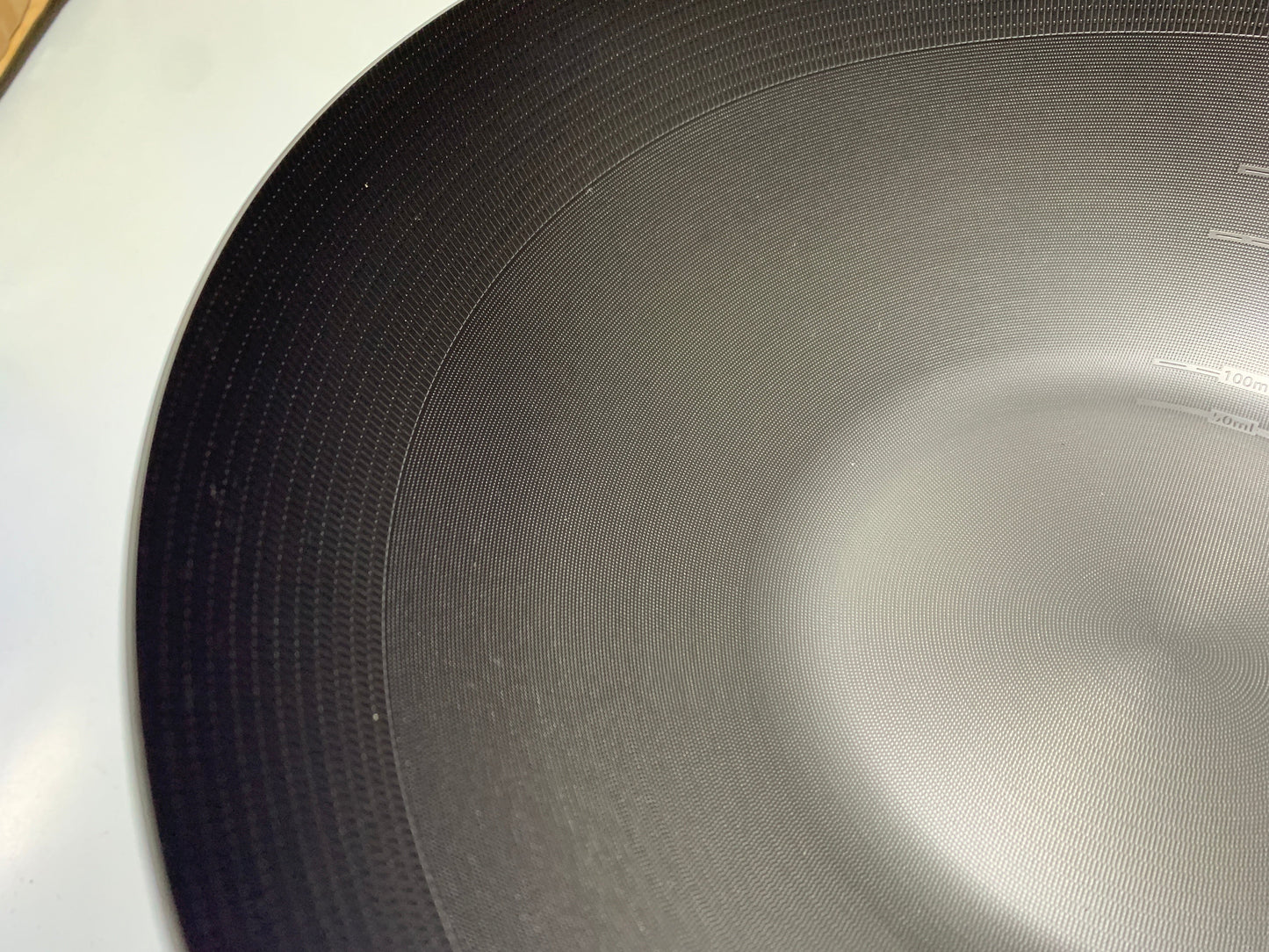 DUBAIZONES™ Dotted Pattern Laser Coating Deep Frying with Wooden Handle