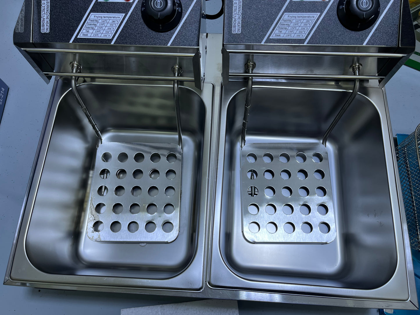 AVinas electric deep fryer model:AV-668Y