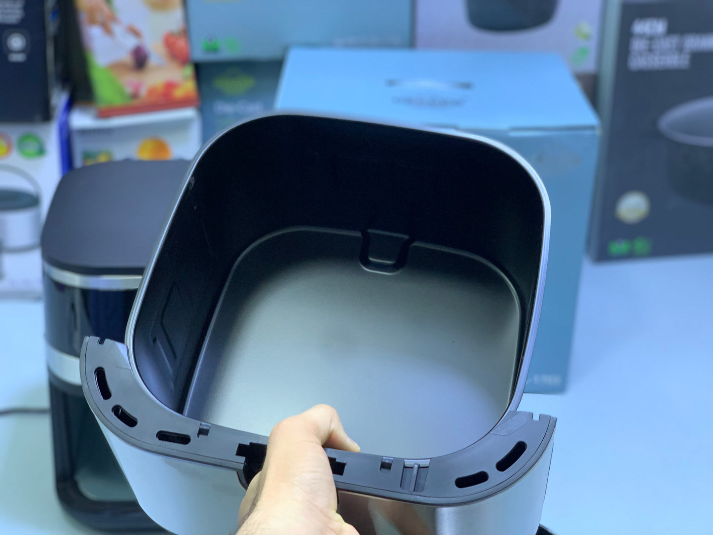 Uakeen Digital Air Fryer|10L and 1700W|ZL-1703