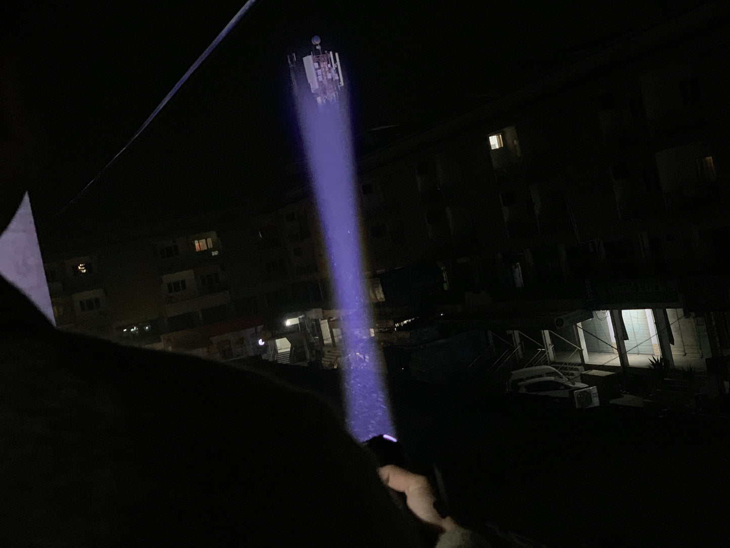 DUBAIZONES™ 1Km Range LED Flashlight