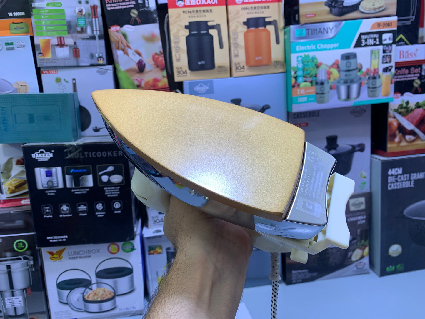 Geepas Dry iron 1200w Non Stick