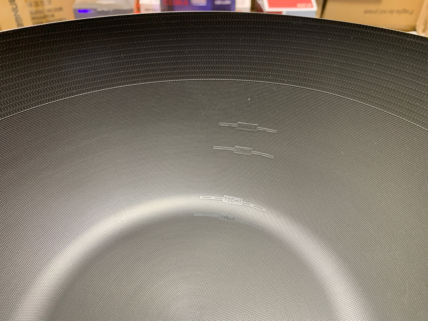 DUBAIZONES™ Dotted Pattern Laser Coating Deep Frying with Wooden Handle