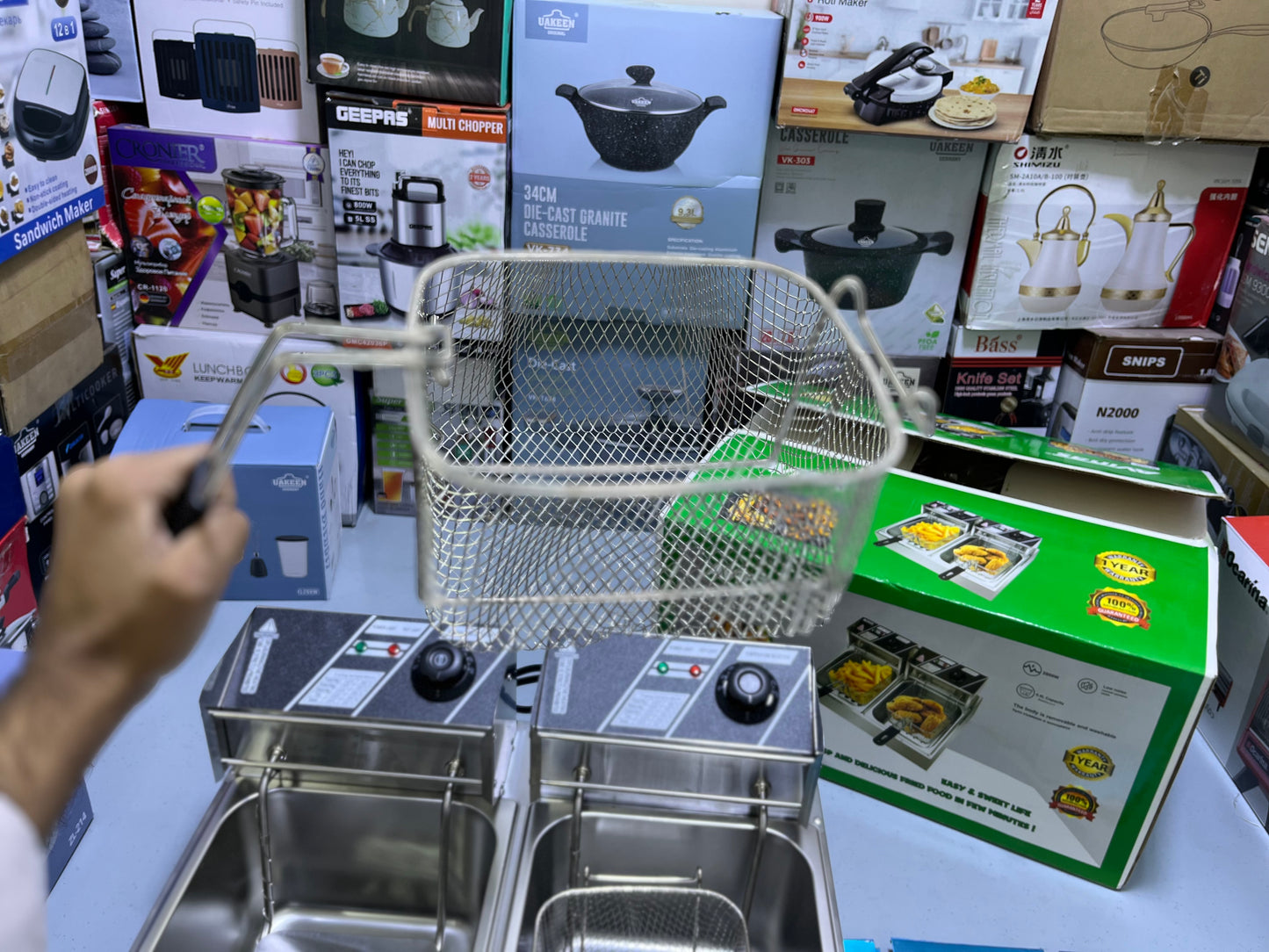 AVinas electric deep fryer model:AV-668Y