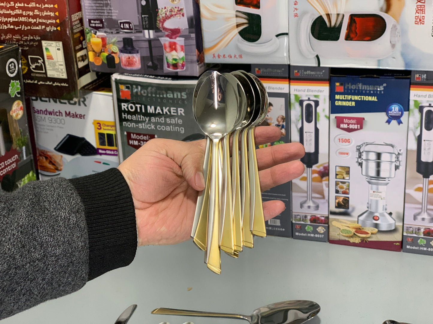 DUBAIZONES™ 84 Pieces High Quality Cutlery Set For 18 Persons