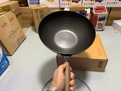 DUBAIZONES™ Dotted Pattern Laser Coating Deep Frying with Wooden Handle