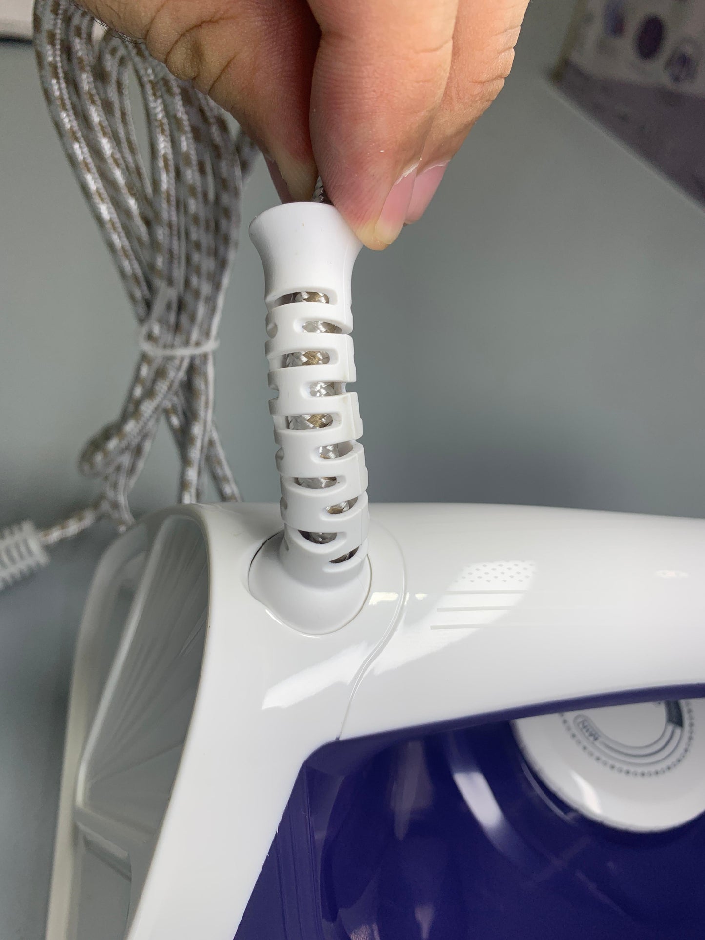 DUBAIZONES™  Silver Crest Steam Iron Imported Quality Pure NON STICK