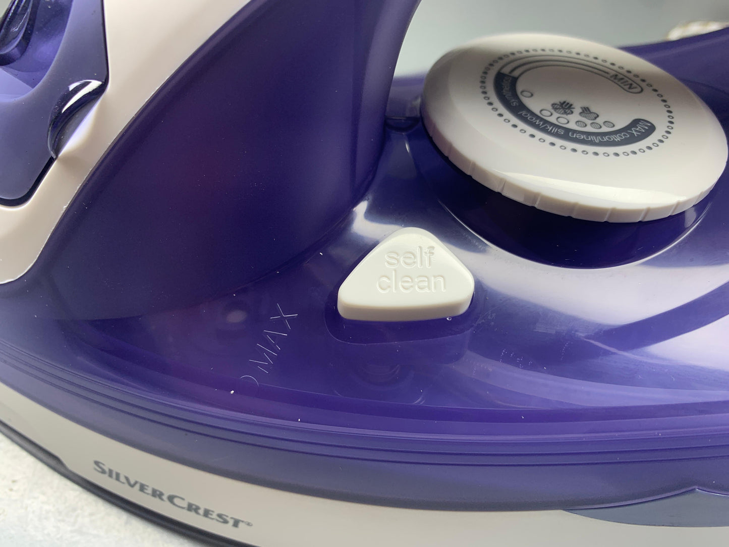 DUBAIZONES™  Silver Crest Steam Iron Imported Quality Pure NON STICK