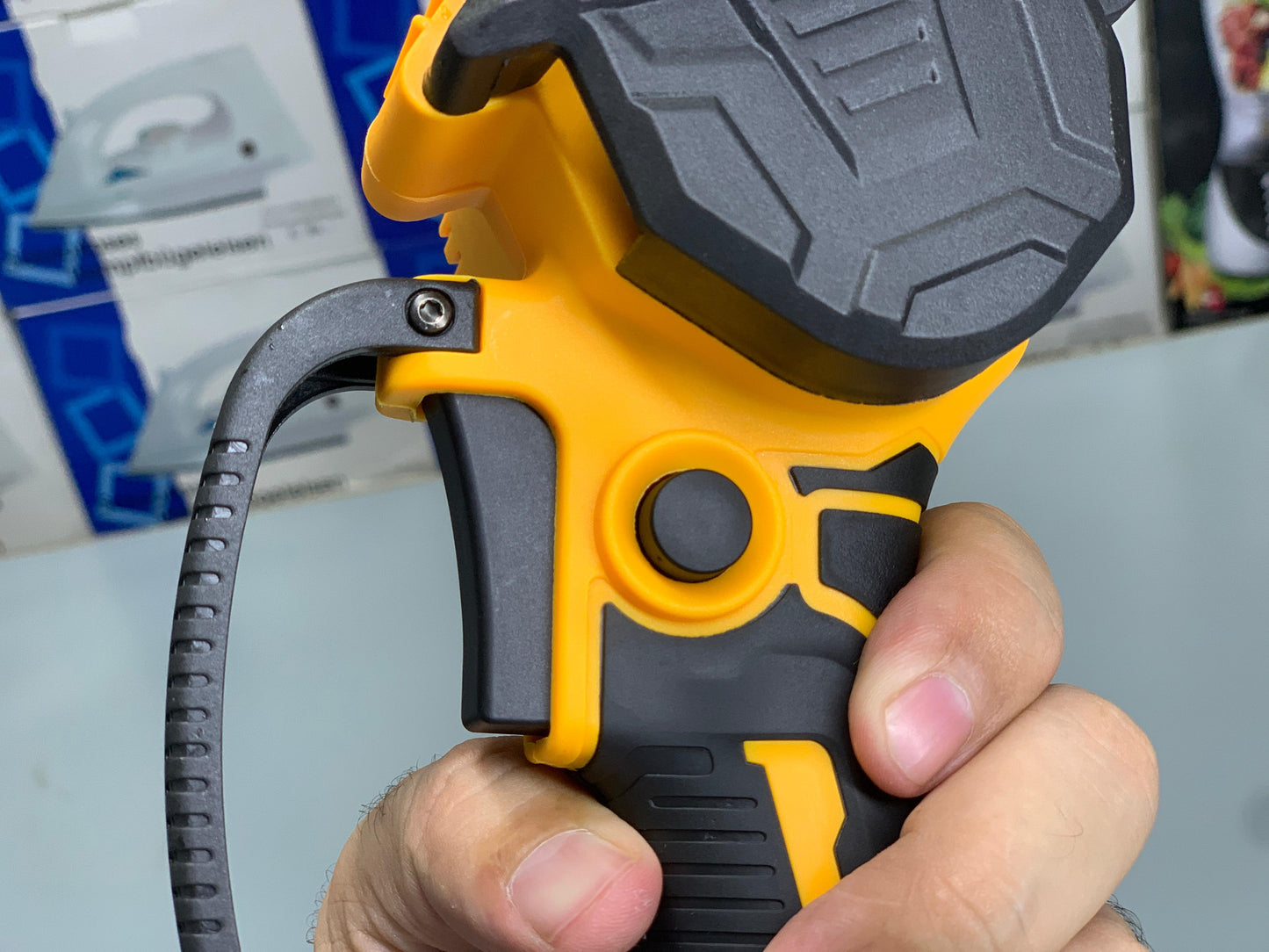 DUBAIZONES™  imported Dewalt 36V Rechargeable Chainsaw with TRI-LINK Bar and Chain