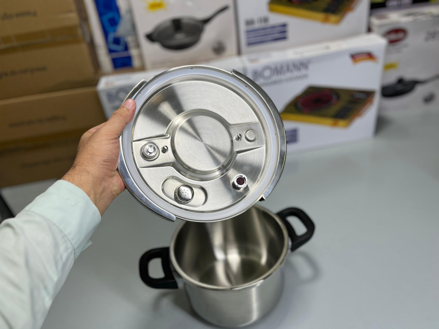 DUBAIZONES™ 3 in 1 Pressure Cooker 6L & 4L
